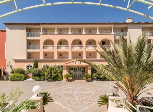 Residence Pierre & Vacances Premium Les Calanques Des Issambres Les Issambres Bagian luar foto